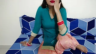 Hot beautiful Milf bhabhi roleplay lovemaking with on the level devar&excl; Indian xxx saarabhabhi6 clear Hindi audio
